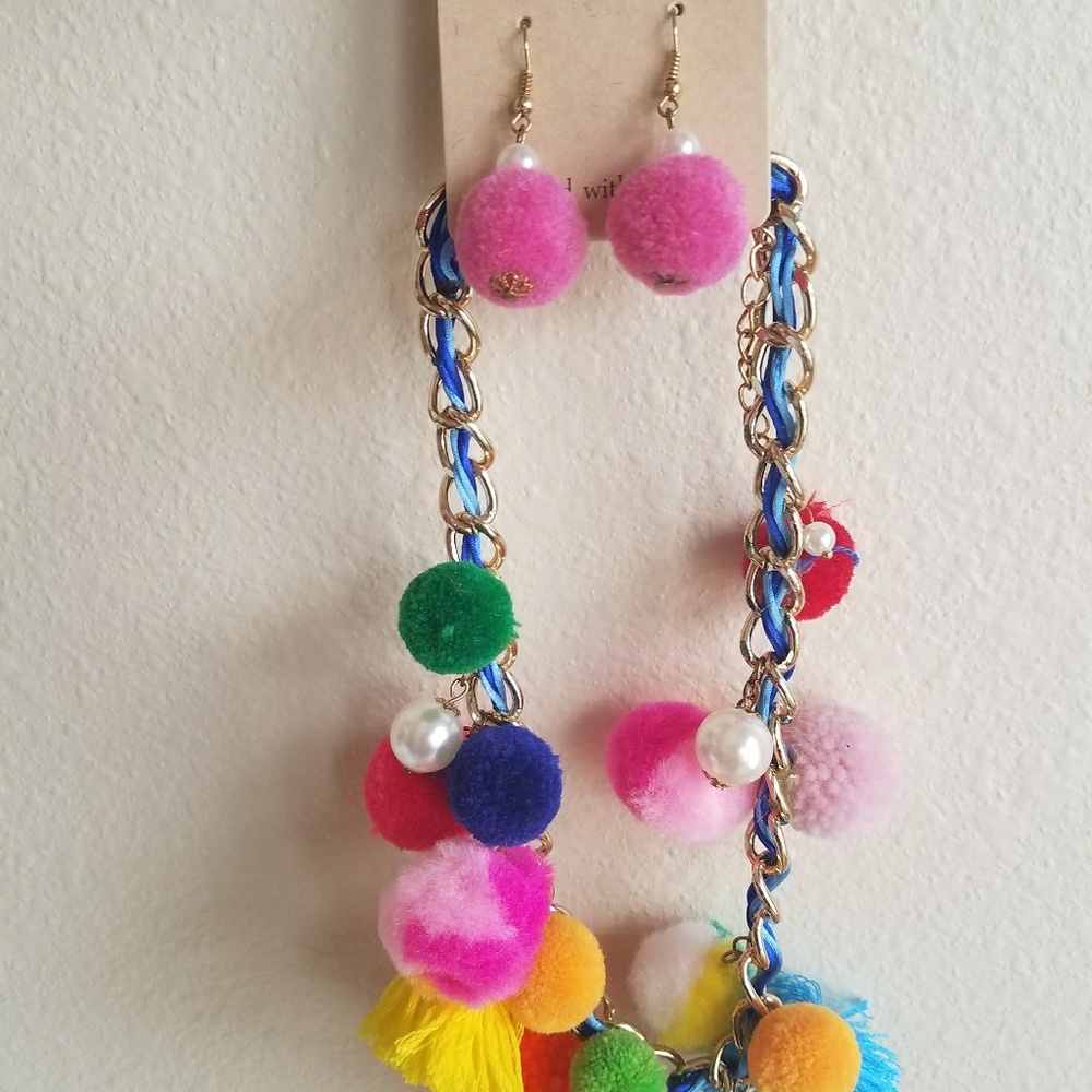 Necklace Set - Picture 3 of 3